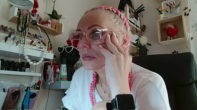KathleenEdwards online show from 06-26-26, 07:24