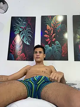 Snapshot of Luxury_Guy chatting on 06-01-26, 11:56 Luxury Guy online show from 06-01-26, 11:56