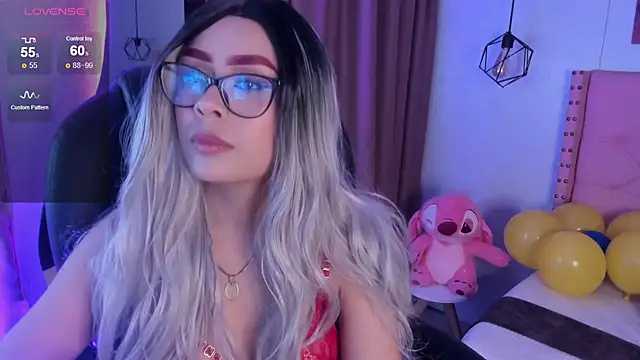 miafox   online show from 06-18-26, 04:24