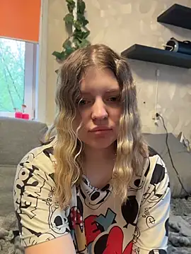 AnikaXRose online show from 05-29-26, 04:54
