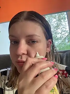 AnikaXRose online show from 06-06-26, 11:37