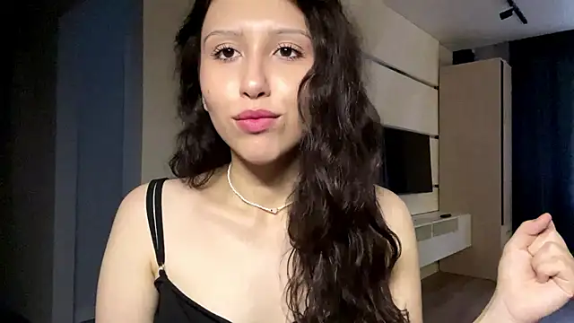Alicekitty67 online show from 06-09-26, 03:12