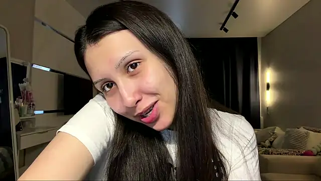 Alicekitty67 online show from 06-30-26, 02:07