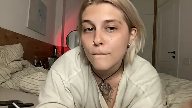 Ella Bloom online show from 06-23-26, 05:11