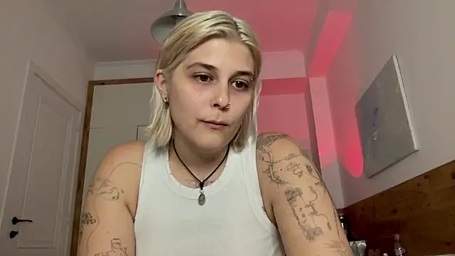 Ella Bloom online show from 07-21-26, 07:49