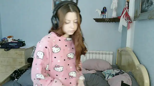 AlessiaViolet online show from 06-06-26, 10:42