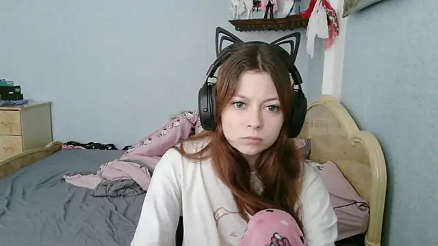 AlessiaViolet online show from 07-06-26, 08:55