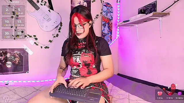 Lucy-morninghstar online show from 07-02-26, 01:06