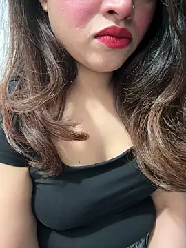 Snapshot of Yours_riya11 chatting on 06-08-26, 01:28 Yours riya11 online show from 06-08-26, 01:28