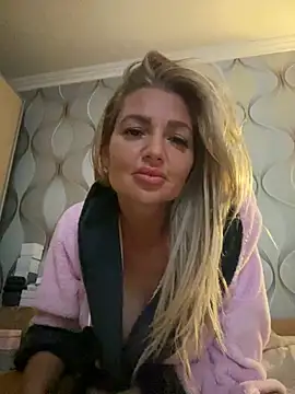 szexicicamica online show from 06-07-26, 06:44