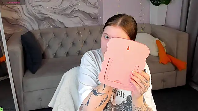 Kylie-Voss online show from 06-09-26, 03:07