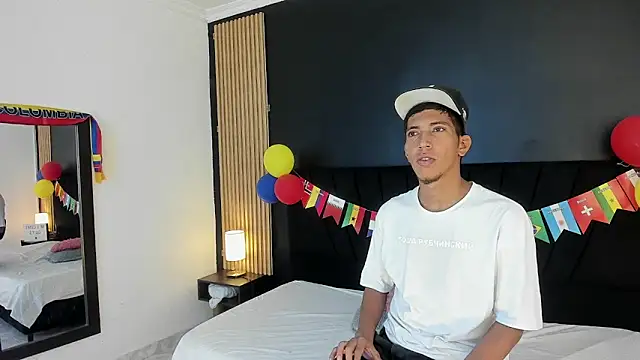 DILANX18 online show from 06-26-26, 08:57