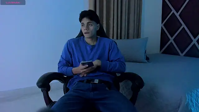Ithan Hott online show from 07-05-26, 03:13
