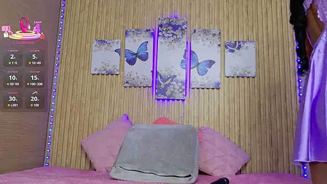 Snapshot of Moonceleste chatting on 06-09-26, 12:06 Moonceleste online show from 06-09-26, 12:06