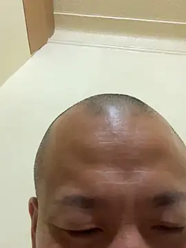 Snapshot of zhulinjian chatting on 05-30-26, 05:15 zhulinjian online show from 05-30-26, 05:15
