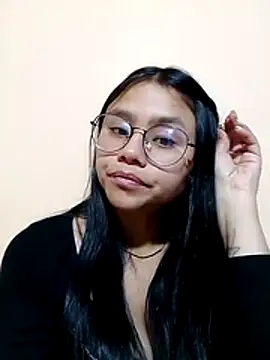 Sofielovee-01 online show from 07-24-26, 12:52