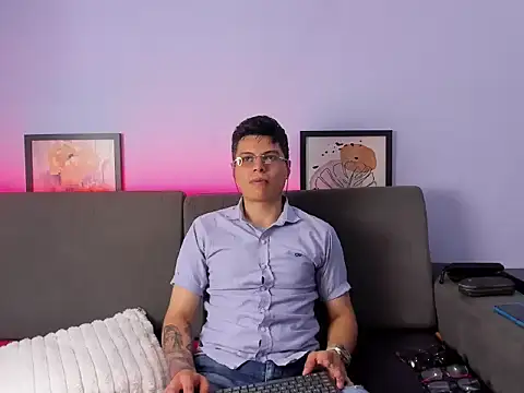AquilesTaylor online show from 06-09-26, 12:50