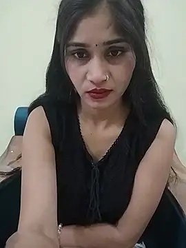 Naughty Kiara  online show from 07-26-26, 03:25