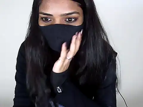 Snapshot of Hot-Roshni chatting on 07-16-26, 12:00 Hot-Roshni online show from 07-16-26, 12:00