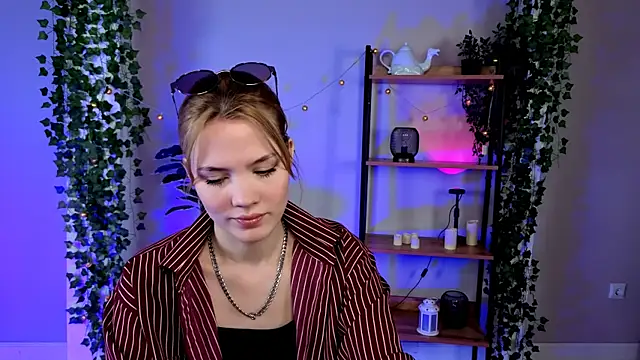 Milena Stasym online show from 06-11-26, 06:11