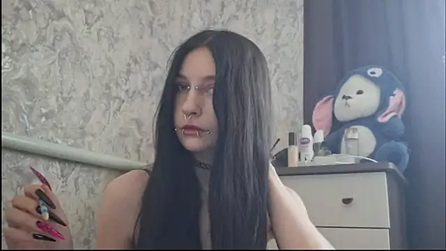 KrissyHiott online show from 05-31-26, 06:10