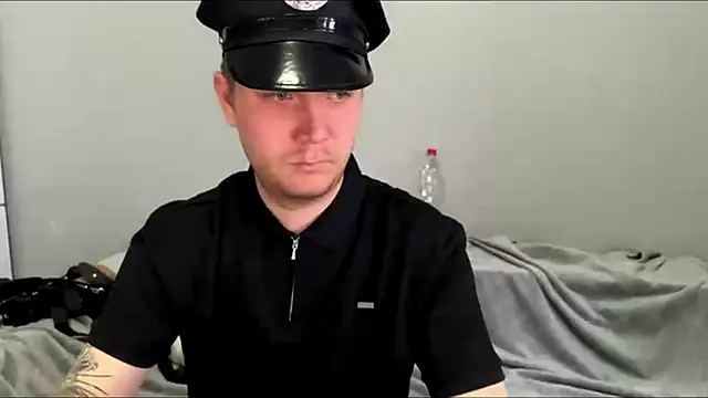 Snapshot of NikoWaker chatting on 06-06-26, 04:01 NikoWaker online show from 06-06-26, 04:01