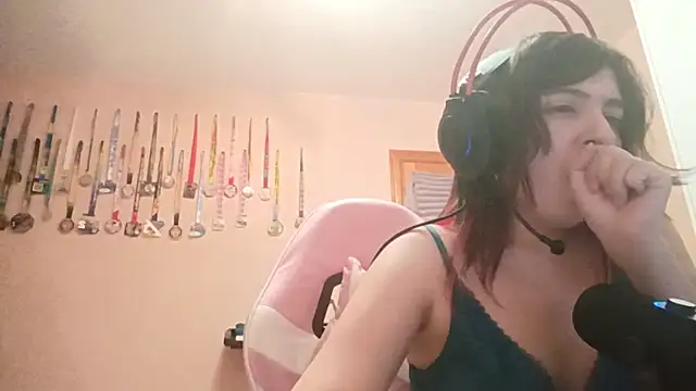 bunnyhoneylovehands online show from 07-01-26, 10:42