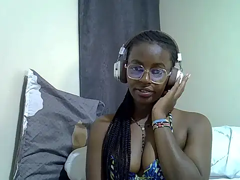 Snapshot of sweet_meisha chatting on 06-09-26, 03:12 sweet meisha online show from 06-09-26, 03:12