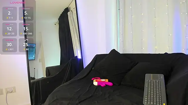 ScarlettJhonsonn online show from 07-28-26, 12:23