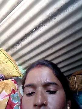 Snapshot of Aarti9080 chatting on 06-05-26, 06:52 Aarti9080 online show from 06-05-26, 06:52
