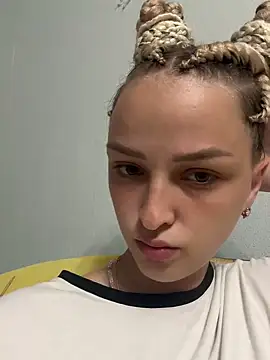 Snapshot of Milkaaaaaaa chatting on 06-16-26, 02:19 Milkaaaaaaa online show from 06-16-26, 02:19