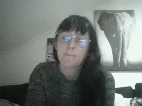 Snapshot of sexujuly88 chatting on 12-20-24, 08:28 sexujuly88 online show from 12-20-24, 08:28