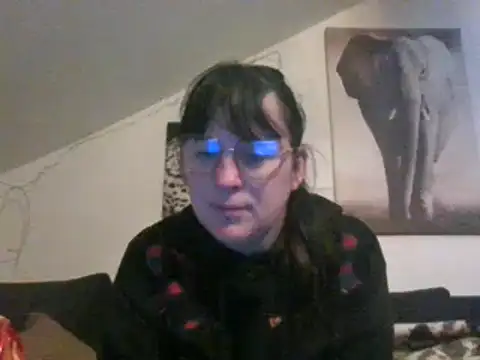 Snapshot of sexujuly88 chatting on 01-21-25, 07:04 sexujuly88 online show from 01-21-25, 07:04