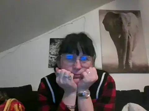 Snapshot of sexujuly88 chatting on 02-23-25, 09:05 sexujuly88 online show from 02-23-25, 09:05