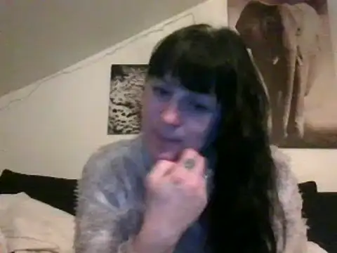 Snapshot of sexujuly88 chatting on 03-20-25, 09:35 sexujuly88 online show from 03-20-25, 09:35