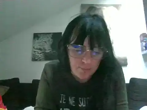 Snapshot of sexujuly88 chatting on 09-12-25, 06:02 sexujuly88 online show from 09-12-25, 06:02