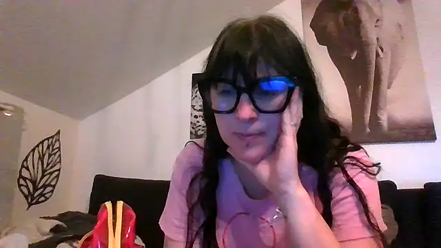 Snapshot of sexujuly88 chatting on 06-03-26, 08:47 sexujuly88 online show from 06-03-26, 08:47