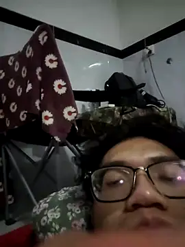 yinsunny314 online show from 07-28-26, 05:23