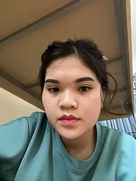 Snapshot of -Queen429- chatting on 06-02-26, 02:41 -Queen429- online show from 06-02-26, 02:41