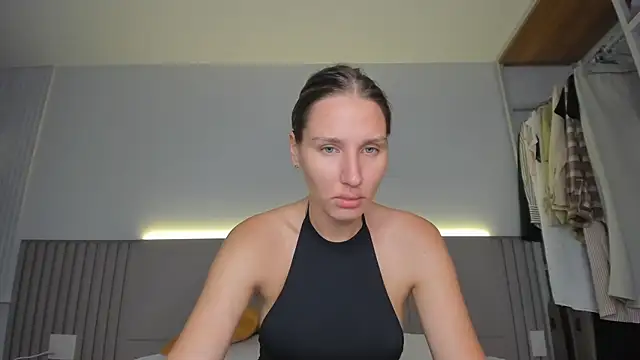 SofiClimbing online show from 04-23-26, 03:52