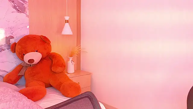 EmiilyLovex online show from 06-10-26, 02:49