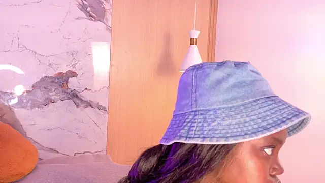 EmiilyLovex online show from 07-22-26, 01:03