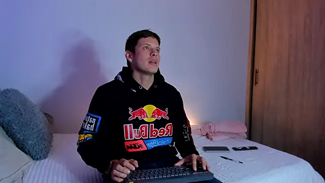 johnycooper08 online show from 06-05-26, 12:55