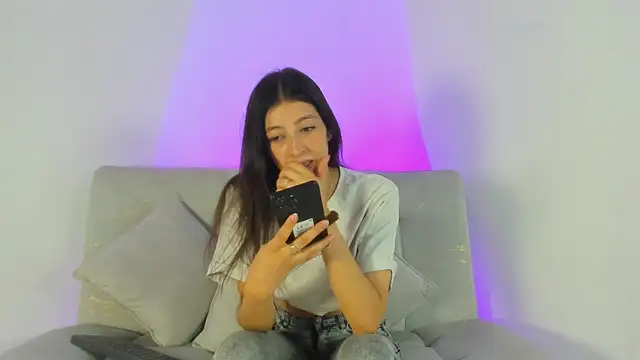 Snapshot of LindseyCarter chatting on 07-18-26, 08:01 LindseyCarter online show from 07-18-26, 08:01