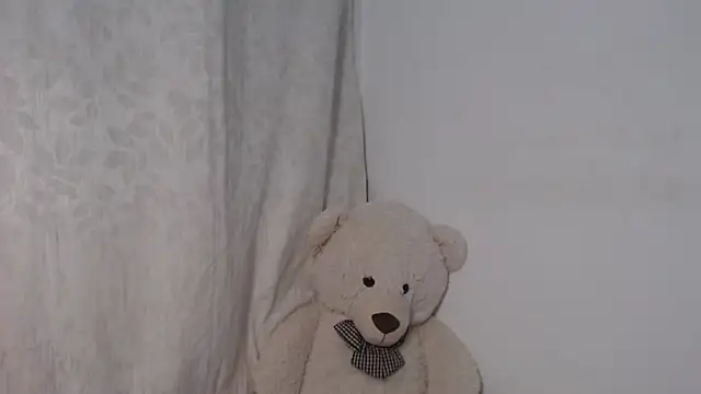 Snapshot of Celeste222- chatting on 07-03-26, 12:28 Celeste222- online show from 07-03-26, 12:28