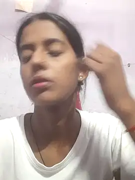 Snapshot of Saloni-Tyagi chatting on 06-26-26, 01:43 Saloni-Tyagi online show from 06-26-26, 01:43