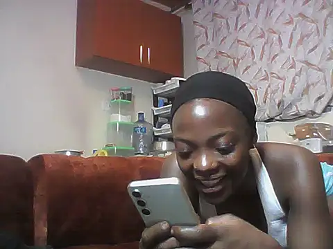 Snapshot of SassySyren chatting on 06-30-26, 06:31 SassySyren online show from 06-30-26, 06:31