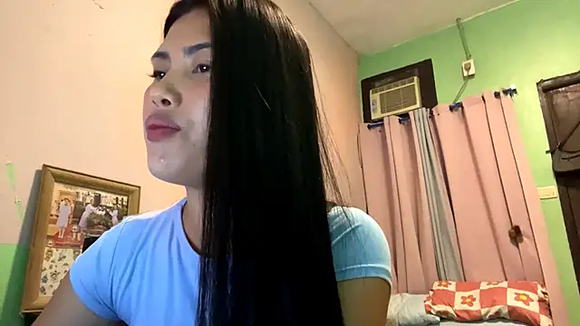 LizabethHaggan online show from 06-10-26, 12:26