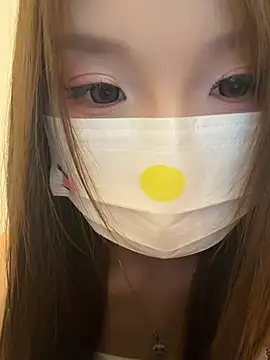 Snapshot of QIQI-QIQI-01 chatting on 06-24-26, 12:26 QIQI-QIQI-01 online show from 06-24-26, 12:26