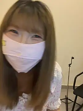 Snapshot of QIQI-QIQI-01 chatting on 07-14-26, 09:25 QIQI-QIQI-01 online show from 07-14-26, 09:25
